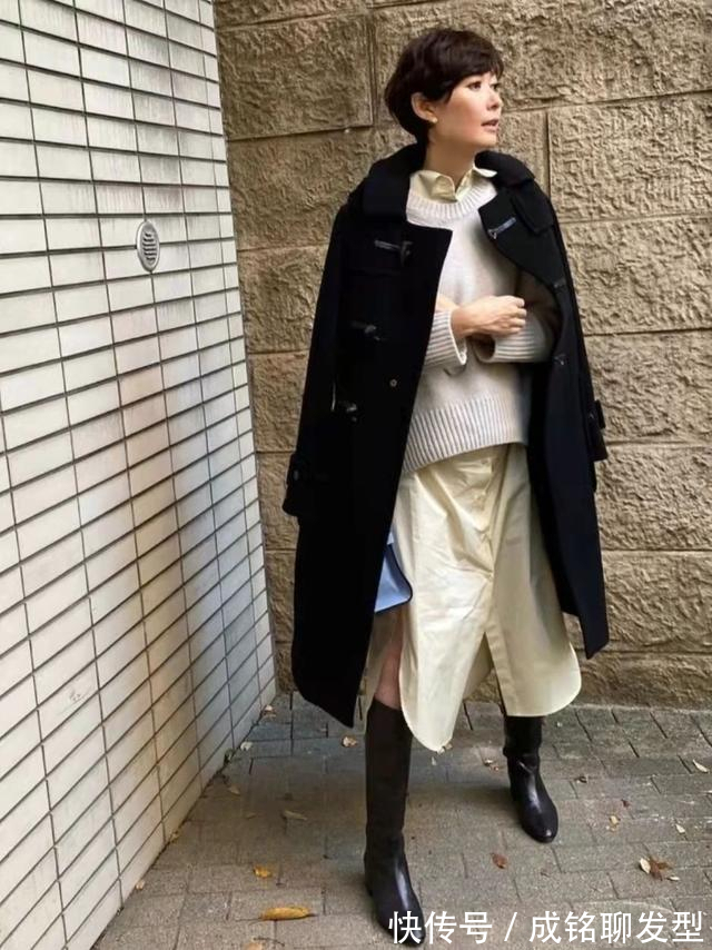 穿搭|这才是40岁女人最好看的穿搭,自然真实不“装嫩”,优雅又养眼