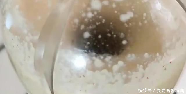 红豆和大米不用熬粥,这么做当早餐吃简单美味,大人小孩都爱吃