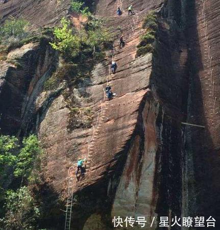 中年|最近网上大火的老君山，因什么特点可以吸引无数游客前去参观？