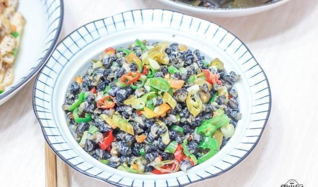 晒晒我下班到家做的晚饭，简单的家常菜，味道不输大饭店！