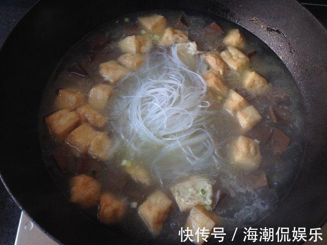 家庭版鸭血粉丝汤,掌握此办法,汤鲜味美特解馋