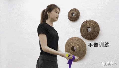 普拉提|80后新疆女孩,荣获环球小姐季军,身材热辣,1项运动成就她