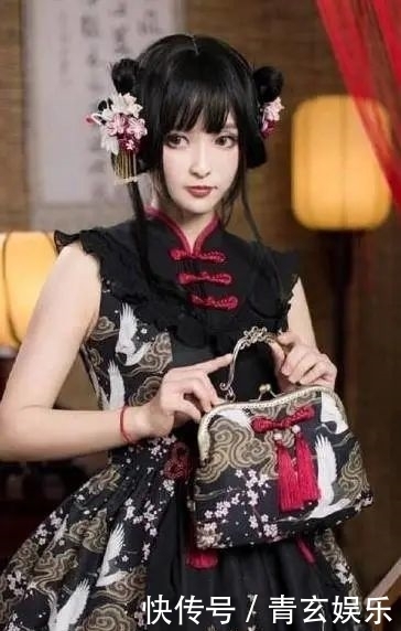 黄杏|故宫的红墙黄杏,除了汉服外,国风Lolita中西结合独一无二的美