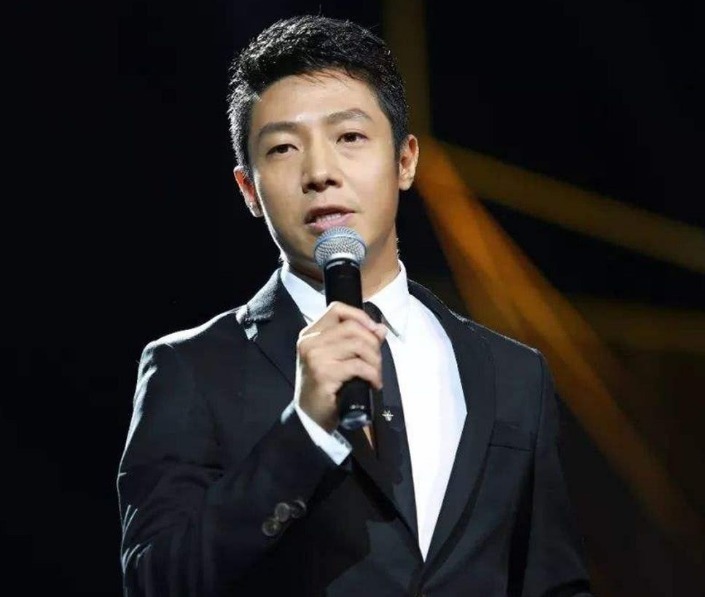 小鲜肉怒撕李雪健凭什么拿十几万片酬,撒贝宁你算什么东西!