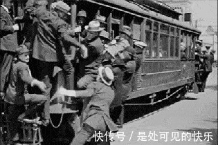 |搞笑GIF趣图:劈叉我见多了,但是这样的真没见过