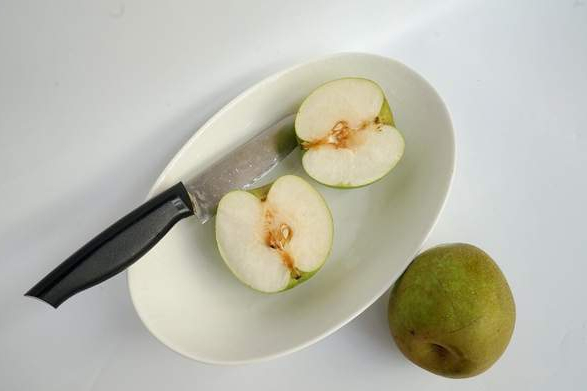 腌韭花酱，只放盐还不够，多放1样水果，更香更浓郁，存放时间久