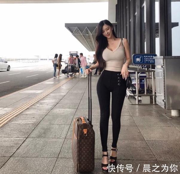 身材|29岁模特被称为“海贼王女帝”,玲珑身材惹人羡,一运动或是功臣