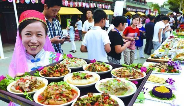 旅游|中国火热的美食街,小吃应有尽有,没来过你还敢自称“吃货”