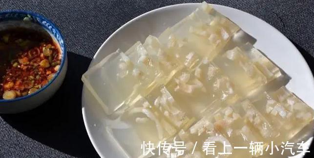猪皮冻最忌直接煮,难怪不好吃!做好2个关键,爽滑透亮,特别香