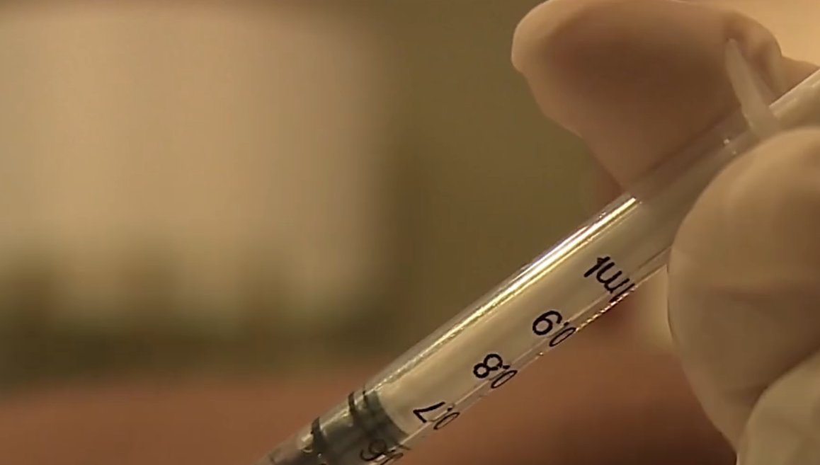 警方|女孩打瘦脸针导致毁容,整形医生经调查,仅仅受培训五天