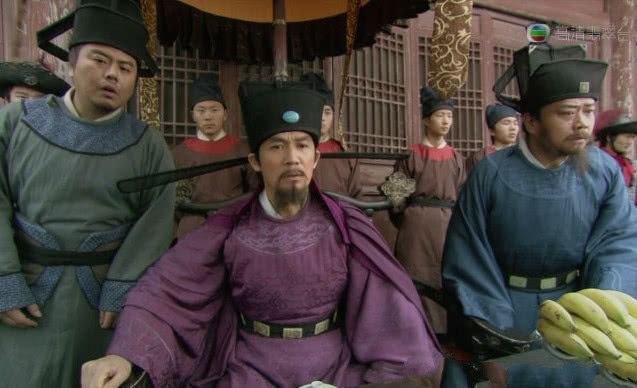 林冲的仇人,由30个美女陪着去剿匪,堪称4大奸臣之首