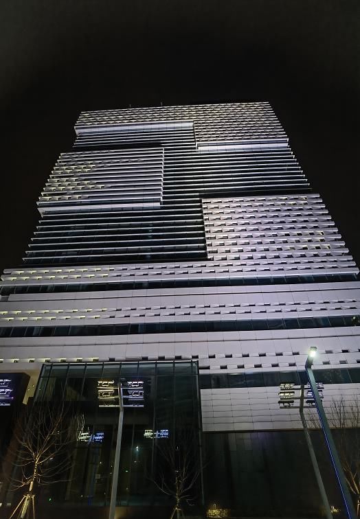 龙湖金融岛|星光璀璨!带你逛夜幕下的龙湖金融岛