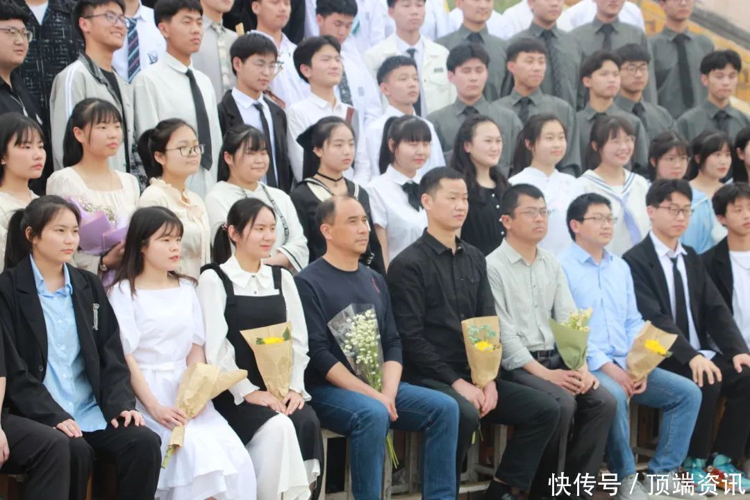 友谊地久天长|固始永和高级中学：祝2021届永和学子毕业快乐！