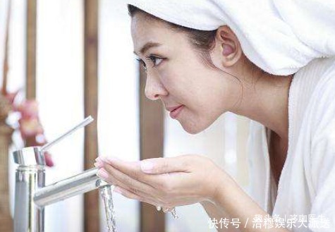 美容日|洗脸方法不对就显老，世界美容日，专家手把手教你拯救之法