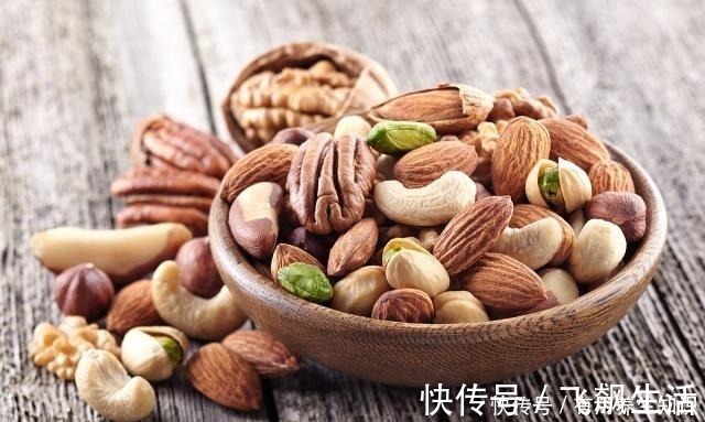 皮肤|宝宝生下来后要想眼睛大、皮肤白，怀孕期间吃什么食物比较好呢！