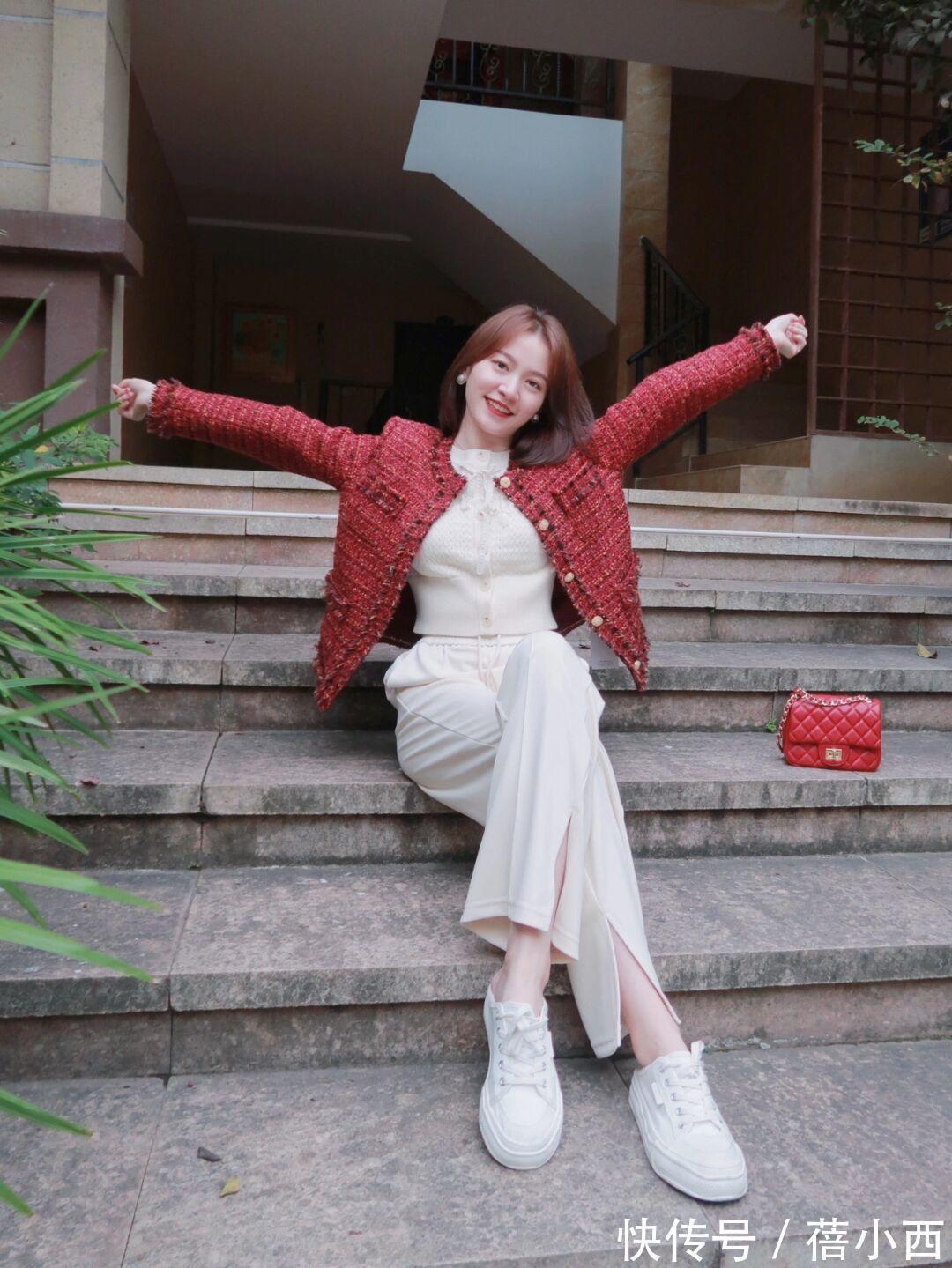 时髦 2022“小香风外套”首选这5色,洋气又时髦,保证让你气质翻一番