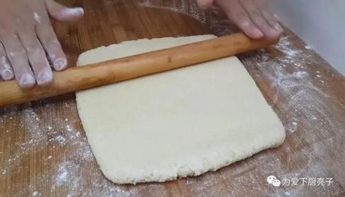 我家面粉就爱这样吃,加2个鸡蛋,焦脆香酥不油腻,吃过就念念不忘