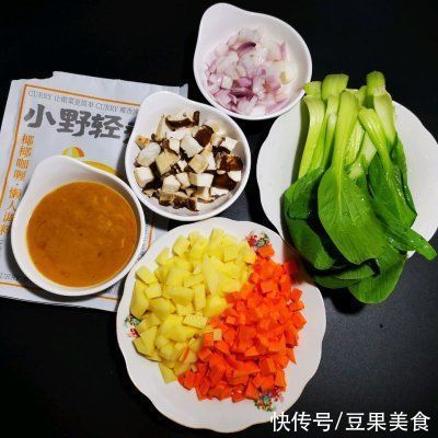 乌冬面|一定要收藏的开胃又营养咖喱鱼丸面，简单零失败