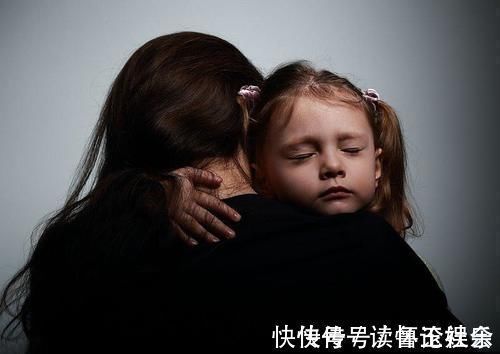 父母|孩子的表现与父母的教育密不可分:4种家庭长大的孩子,很可悲