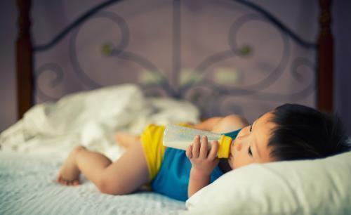 奶瓶|为了宝宝的健康,家里这3样东西,最好5个月换一次,宝妈别心疼钱