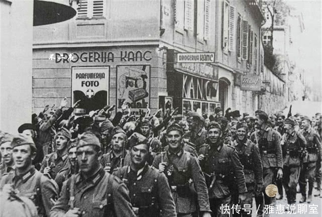 战役期间|二战老照片:法国战役中强势的德军,法军战俘看着结局一脸悲伤