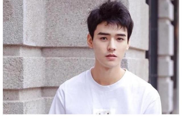 藝人媒體指數(shù)“大洗牌”:龔俊排名下降,楊紫排在13,第一沒(méi)想到