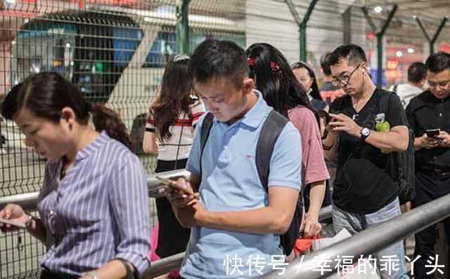 生活质量|新的“陷阱”出现,不少年轻人已有“瘾”?连中老年人都沉迷于此