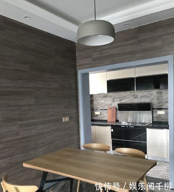 齐家青青|83㎡小三房,一进门玄关很抢眼,客厅是亮点,忍不住晒晒