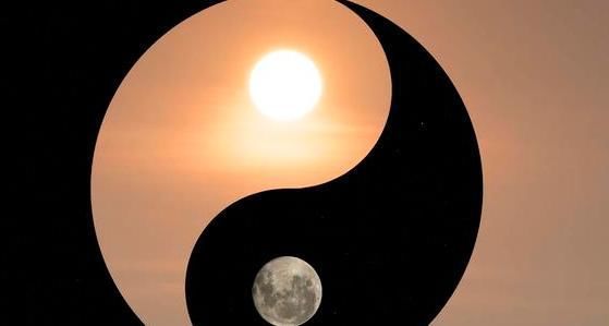 人体2个太极阴阳穴,经常拍打,可通气血、调阴阳、祛病强身!