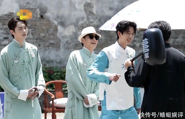 毛不易|《快本》官宣嘉宾阵容,四位帅气男艺人加盟,预告看点十足追了