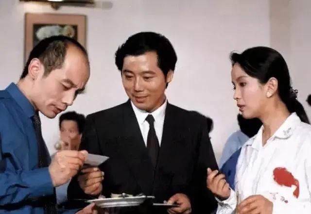 中的李诚儒是不是像鲁迅笔下的九斤老太?