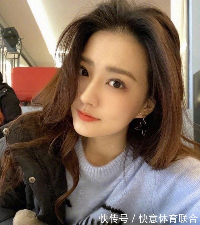 排毒养颜|女生坚持做这4个动作,五官慢慢变得精致耐看,颜值惊艳惹人羡!