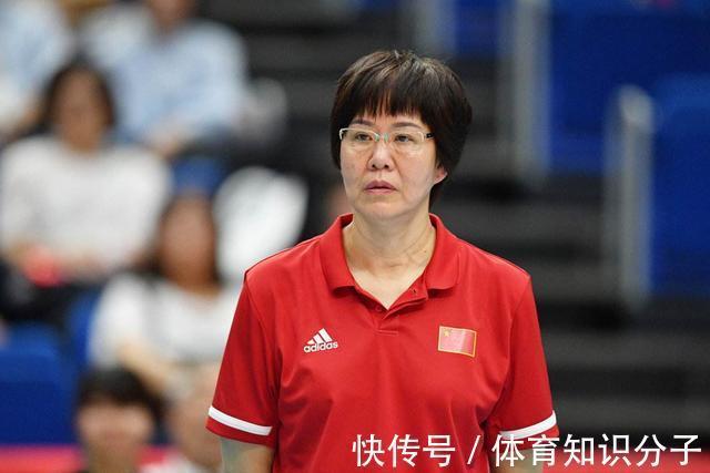 美国春晚|恭喜61岁郎平,美国春晚发来重大贺电,不愧是中国女排第一人