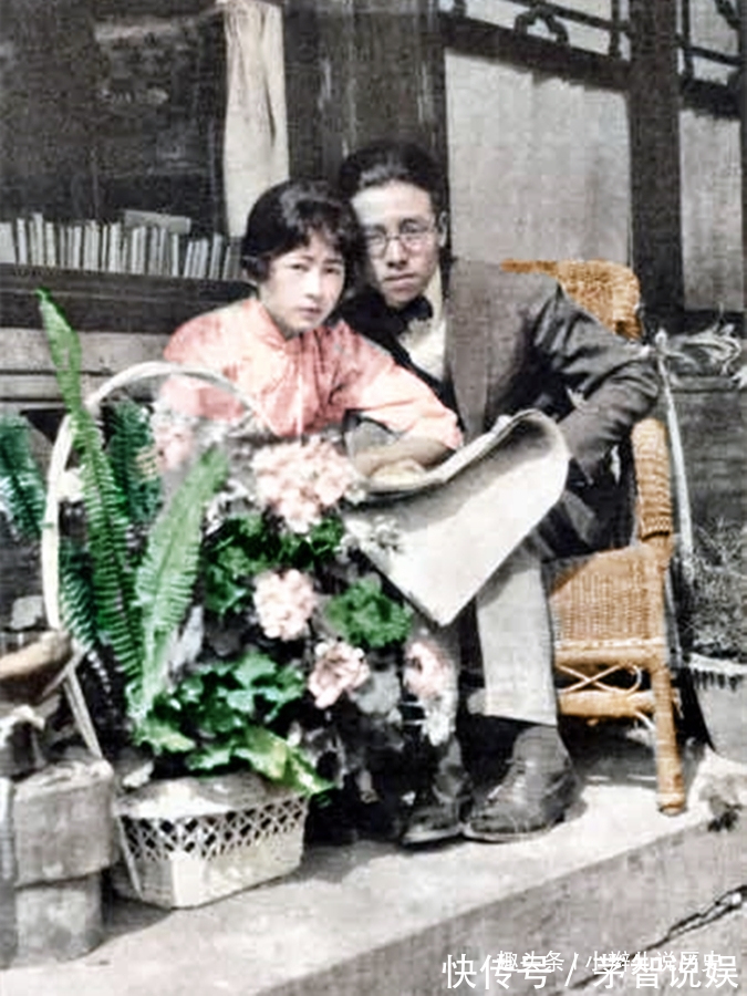 国徽&罕见梁思成和林徽因合影,气质优雅郎才女貌,两人带病设计国徽
