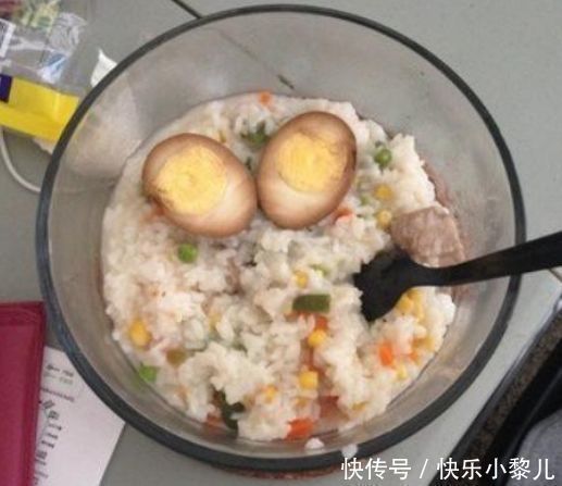 孩子|不可再给孩子吃2种饭了,为肠胃造成很大负担,影响孩子的成长!