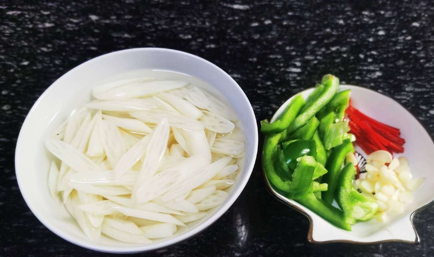 根状茎|它是“水中人参”，15元一斤，遇到不要错过，再不吃就要等明年