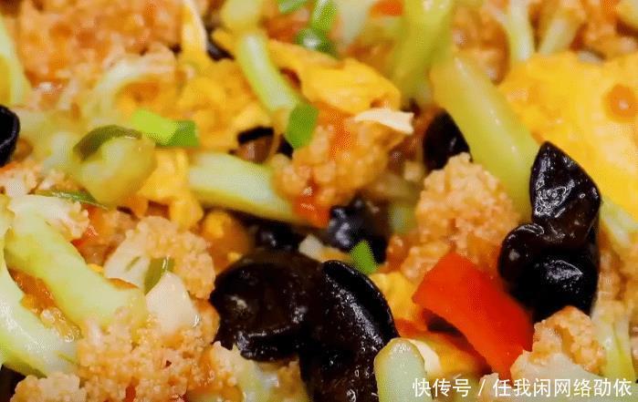 搭配|花菜搭配黑木耳，简单一炒，鲜酸爽口又营养，适合孩子的家常美味