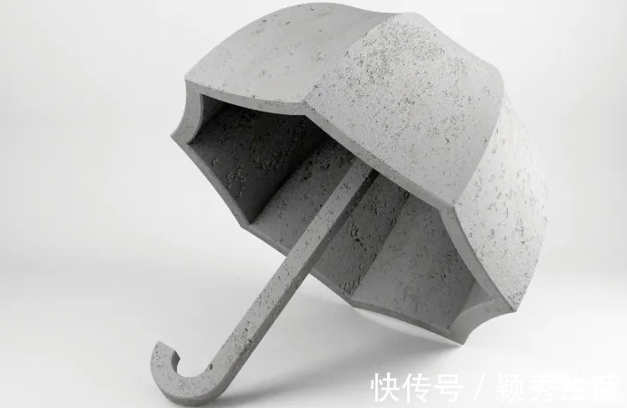 rin这位设计师做出了真正的“无用设计”，网友：每一个设计都要被骂