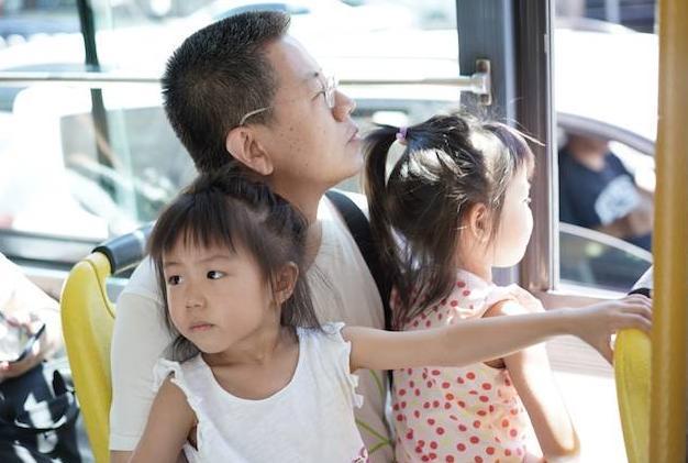 怀多胞胎|亲姐俩同天生下双胞胎,亲子鉴定确认,2对双胞胎的爸爸系同一人