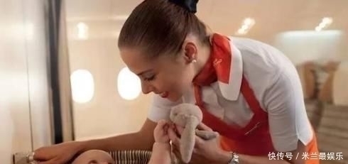 宝妈|女童3岁还不会走路,母亲带去医院检查,医生提醒赶紧报警