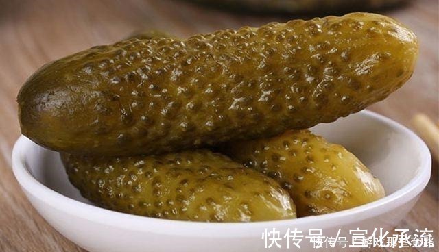 腌鱼|俄罗斯人最爱的3道“下酒菜”，喝最烈的酒，吃最重口的菜！