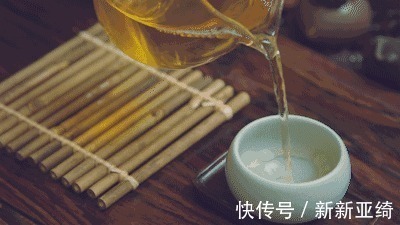 踮脚|50岁后，进入“养寿期”，有8大表现的人，恭喜你，有长寿资本