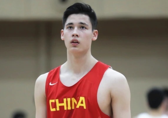 徐杰|正式确定!中国男篮混血新星赛季报销,无缘CBA赛场