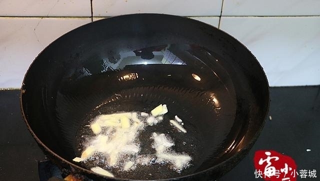 鸡爪这样烧真好吃,一锅根本不够,学会可以开店了!