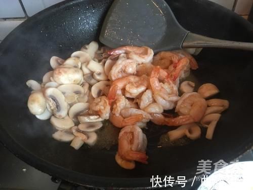 碱性食物|老中医不会告诉你,女人要常吃这碱性食物,皮肤白嫩,头发也乌黑