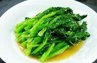 4种隔夜菜要当心，损肝肾、含亚硝酸盐、滋生细菌，吃不完扔掉