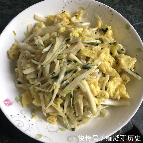 孩子|最“补钙”的不是牛奶，而是它，每天炒一盘，补钙质，孩子长个头