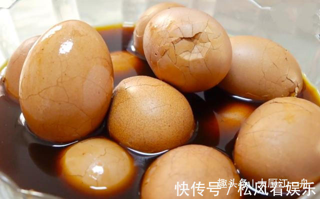 搅拌均匀|原来茶叶蛋的做法这么简单,早知道就不出去买了,学会可以摆摊了
