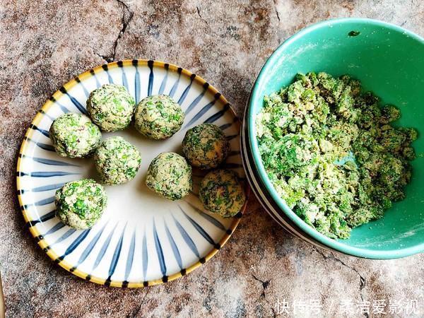 摇身一变|想吃野菜不会做快来学学,摇身一变成主食,家里人吃着可香了!