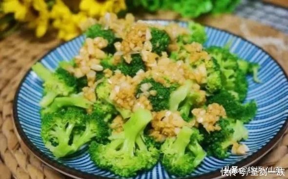 红烧鲫鱼|推荐回味无穷的12道家常菜，美味简单营养，解馋下饭，味道超赞